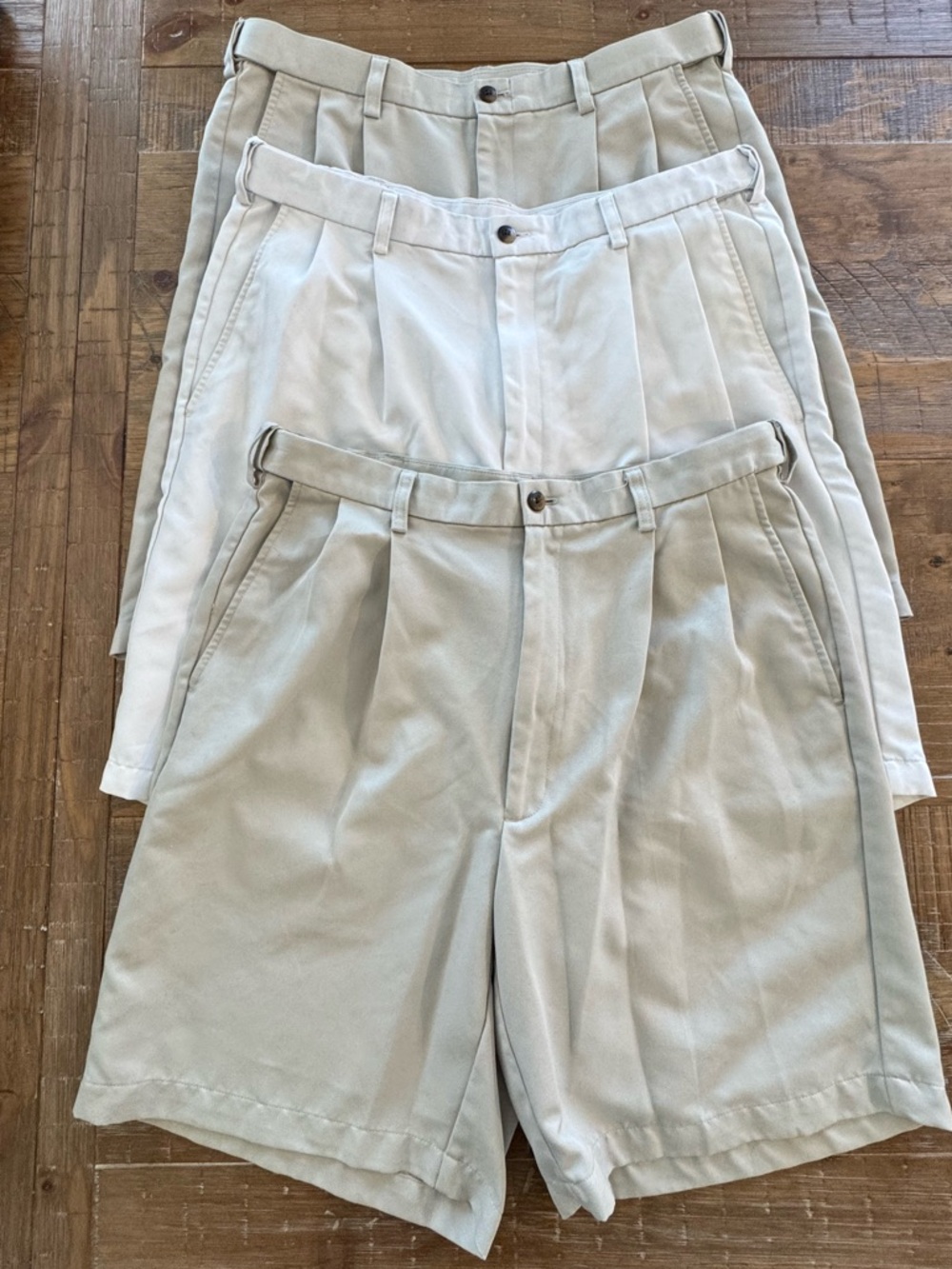 3 Piece Men's Pleated Beige/White Shorts - waist 34